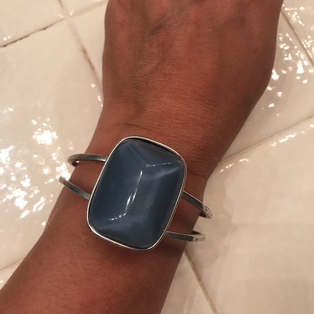 Large stone bracelet